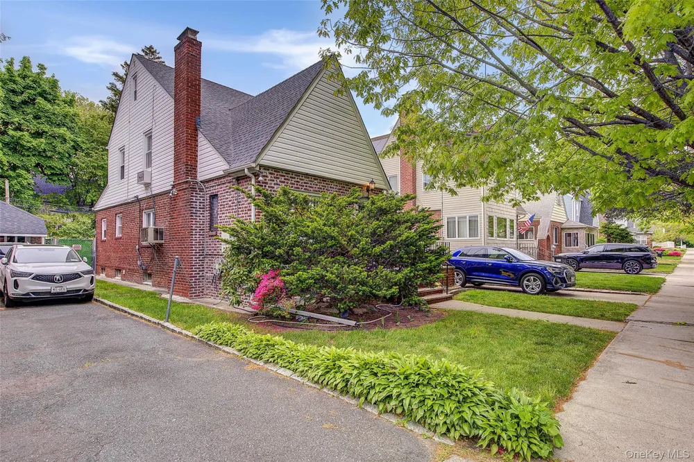 80-38 236th Street Bellerose Manor, NY 11427