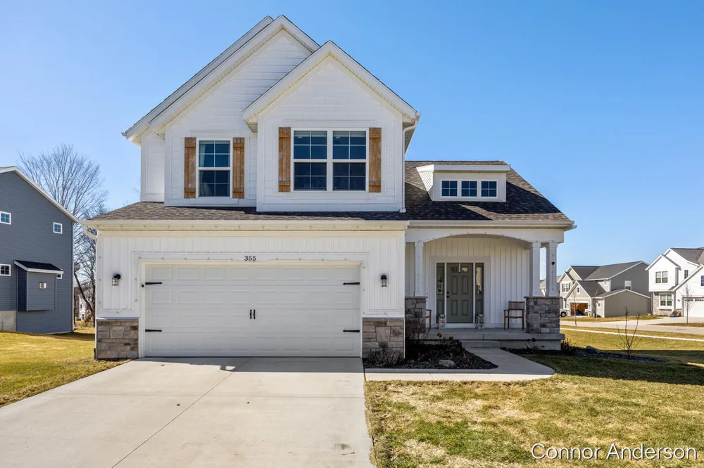 355 Elstar Court NE