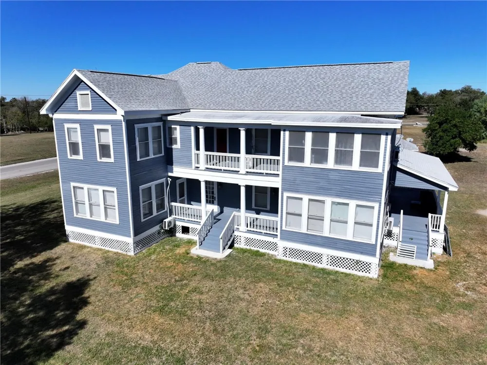 909 Power Street Refugio, TX 78377