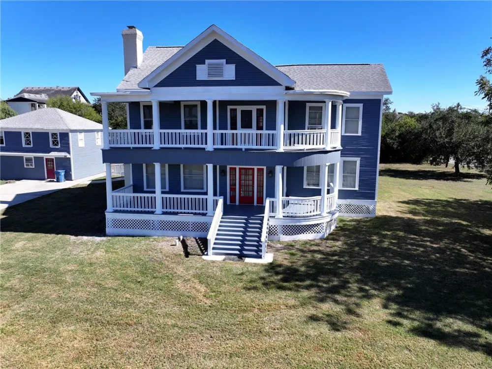 909 Power Street Refugio, TX 78377