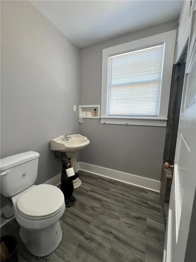 909 Power Street Refugio, TX 78377