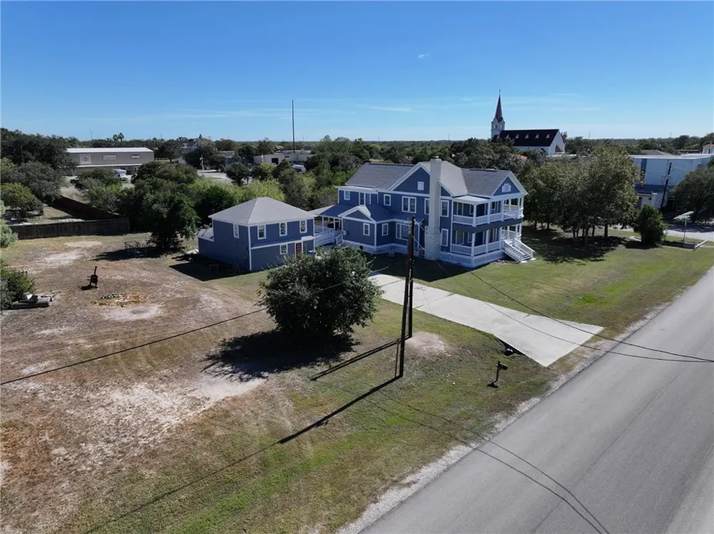 909 Power Street Refugio, TX 78377