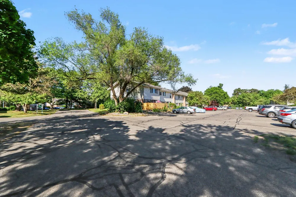 3417 Kenbrooke Court Kalamazoo City, MI 49006