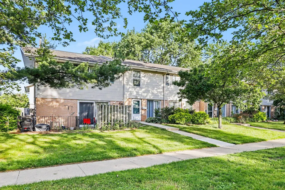 3621 Kenbrooke Court #77 Kalamazoo City, MI 49006