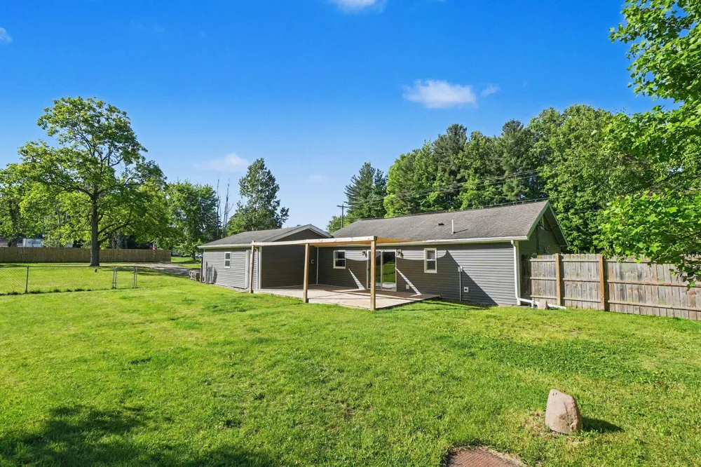 70068 Michigan 43 South Haven Charter Township, MI 49090