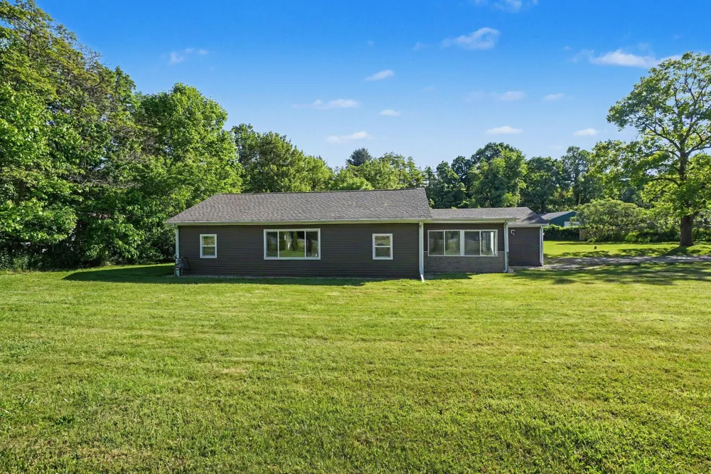 70068 Michigan 43 South Haven Charter Township, MI 49090