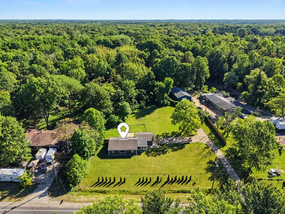 70068 Michigan 43 South Haven Charter Township, MI 49090