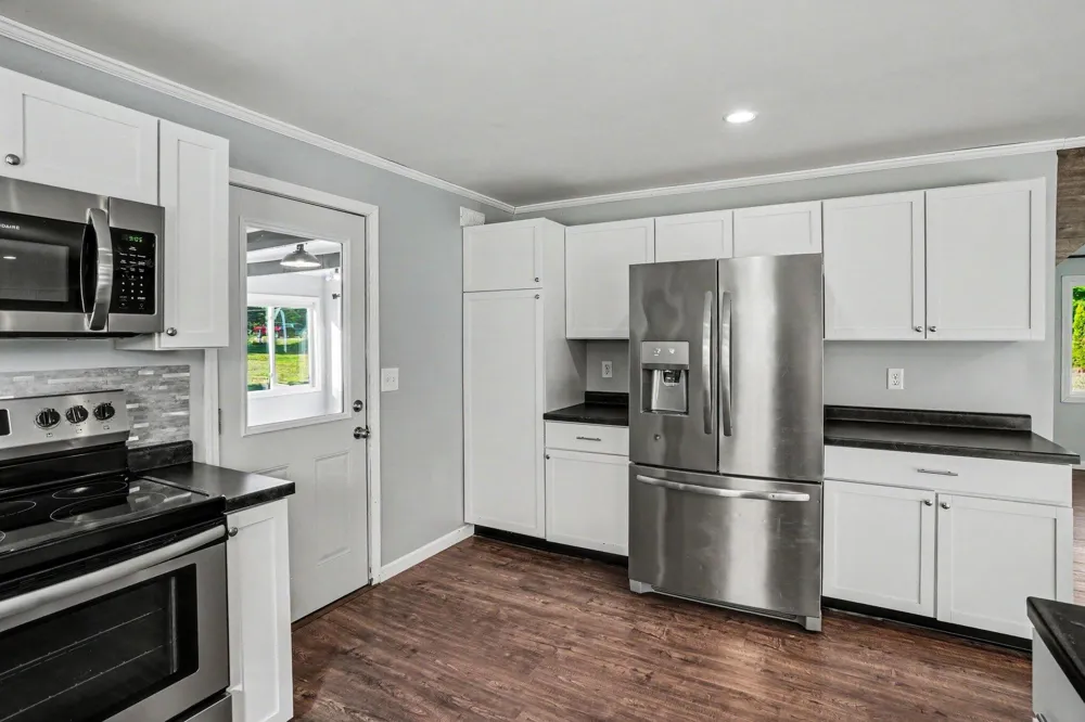 70068 Michigan 43 South Haven Charter Township, MI 49090