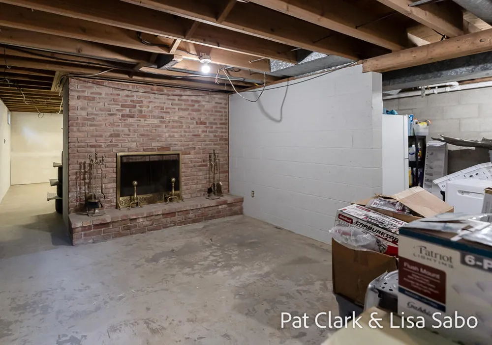 1297 Joslyn Road Muskegon Charter Township, MI 49445
