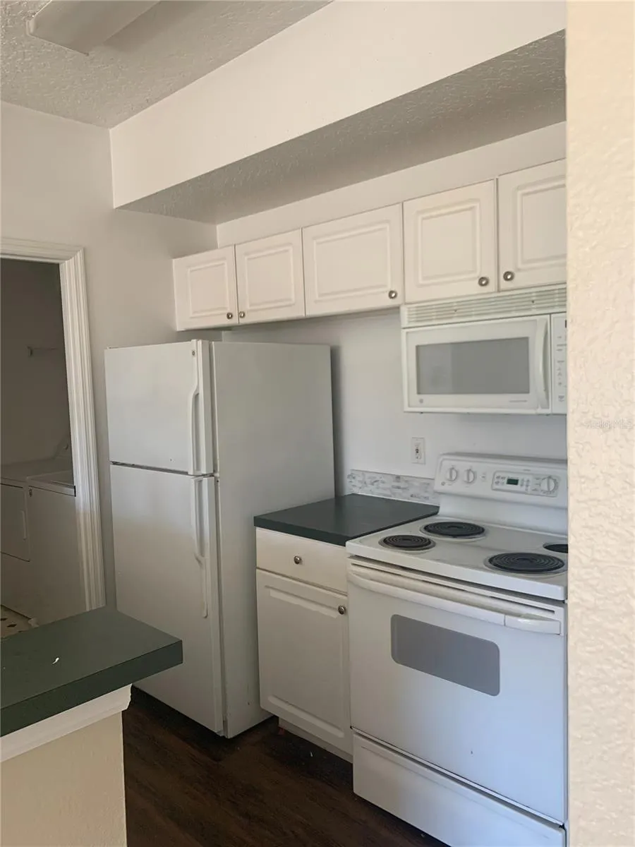 5578 METROWEST #206 Orlando, FL 32811