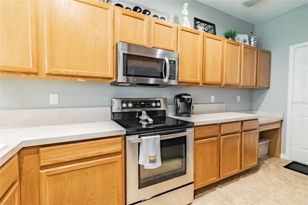 8116 STONE PATH WAY Tampa, FL 33647