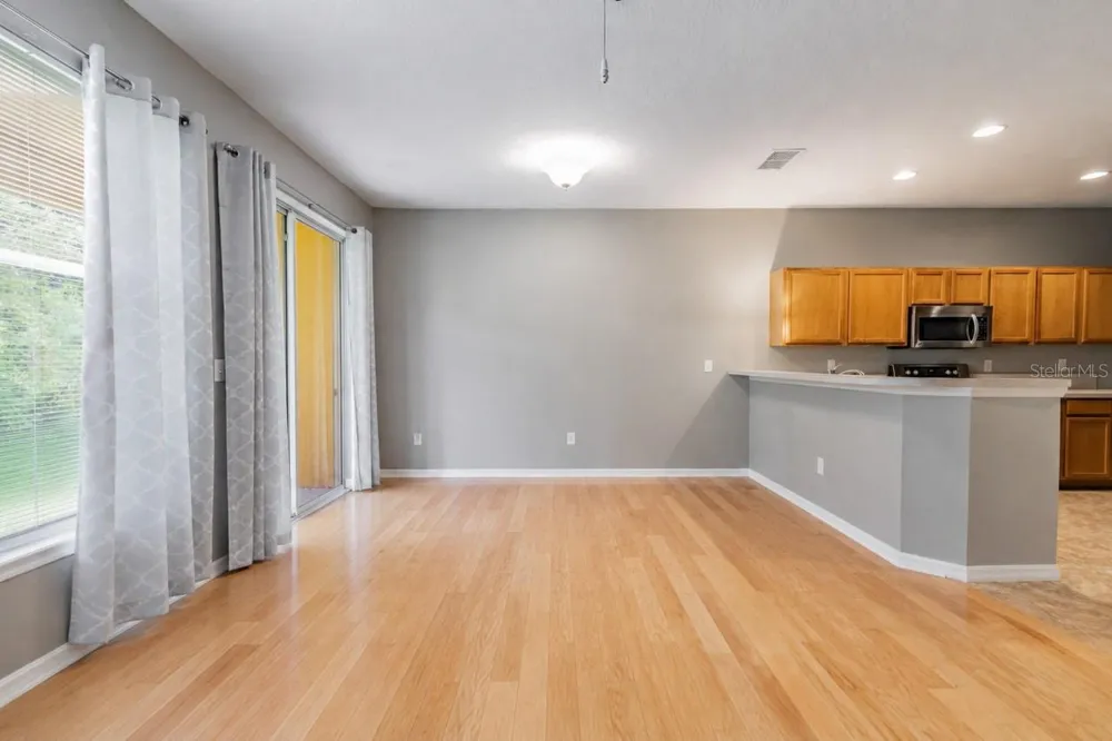 8116 STONE PATH WAY Tampa, FL 33647