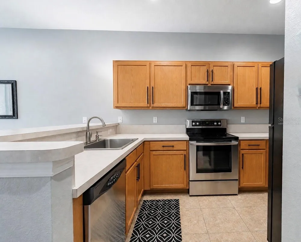 8116 STONE PATH WAY Tampa, FL 33647