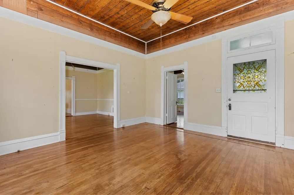 504 Gresham Street Smithville, TX 78957