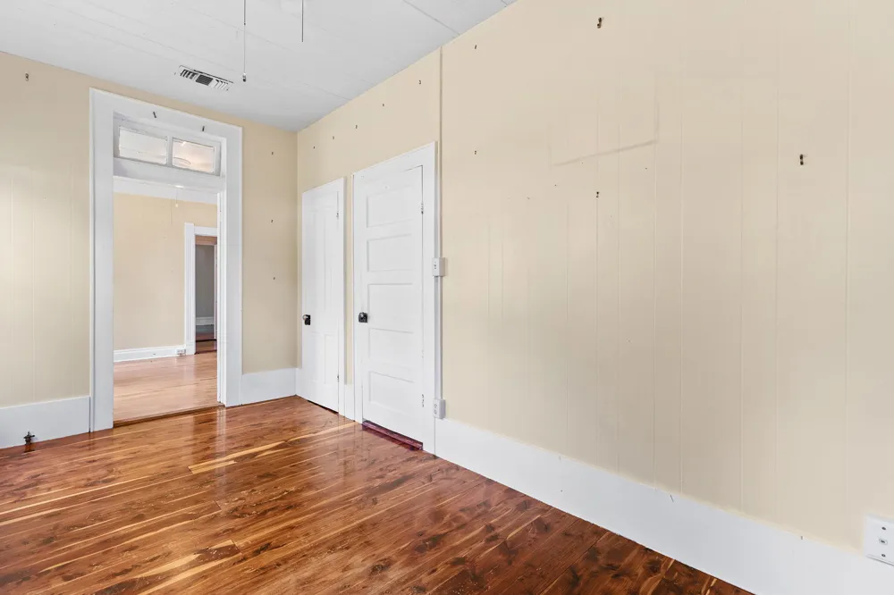504 Gresham Street Smithville, TX 78957