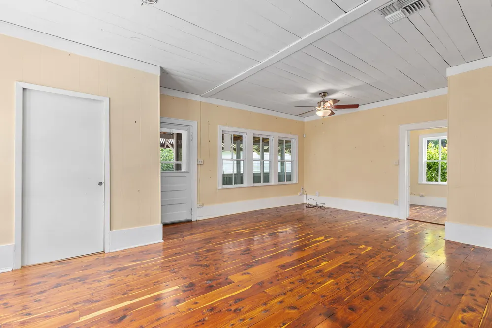 504 Gresham Street Smithville, TX 78957
