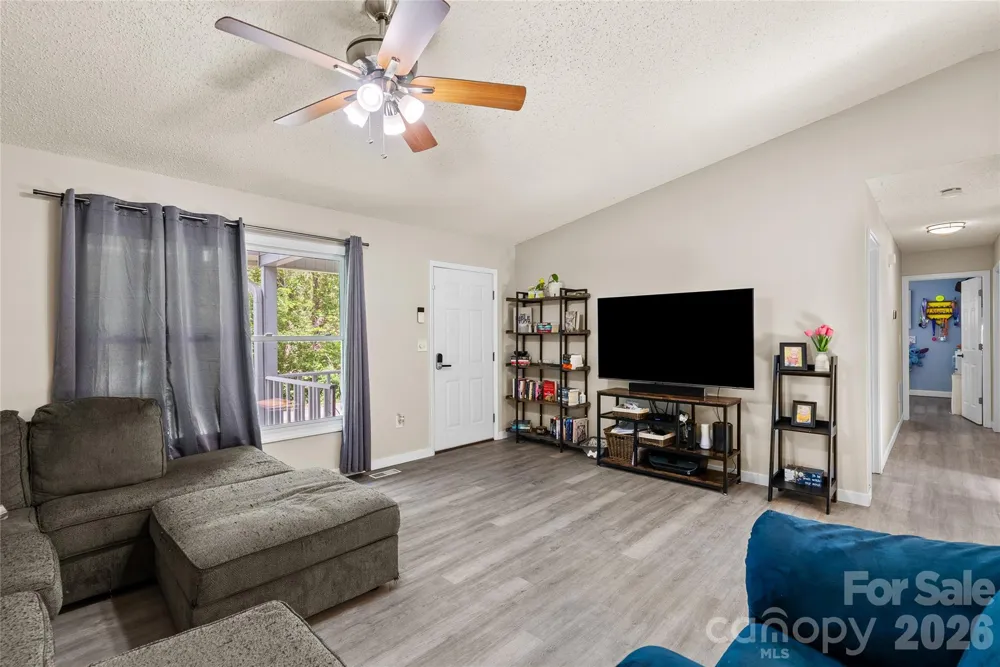 763 Bee Tree Road Swannanoa, NC 28778