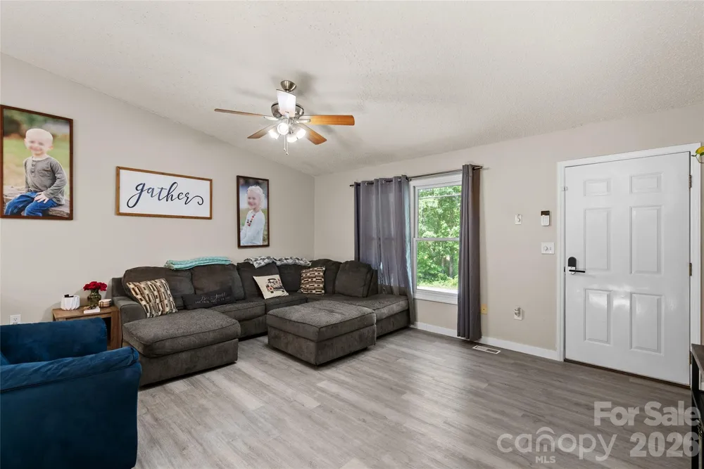 763 Bee Tree Road Swannanoa, NC 28778