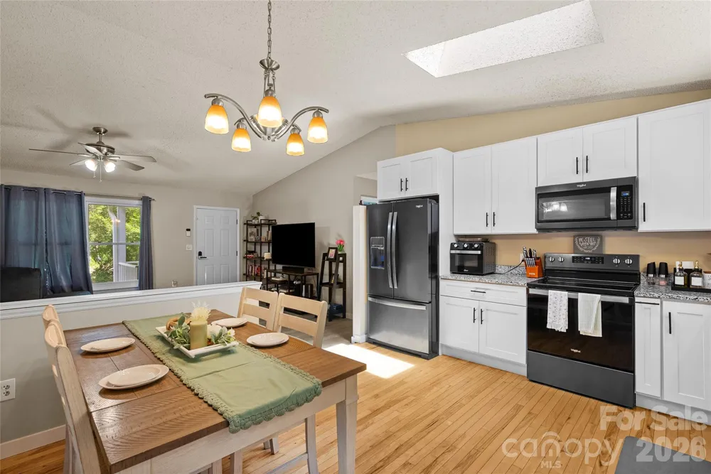 763 Bee Tree Road Swannanoa, NC 28778