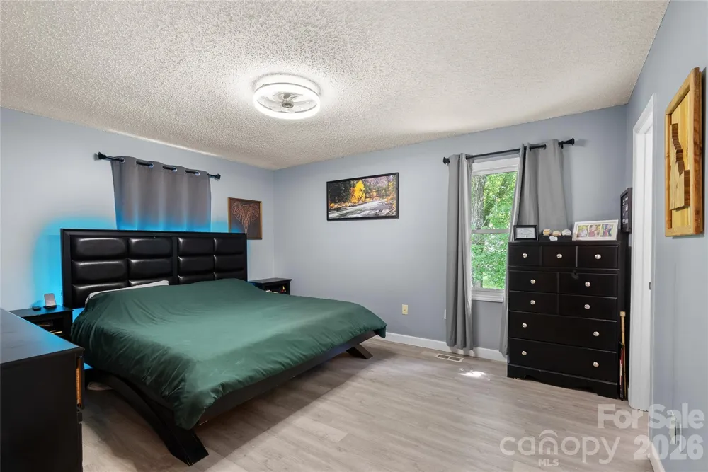 763 Bee Tree Road Swannanoa, NC 28778