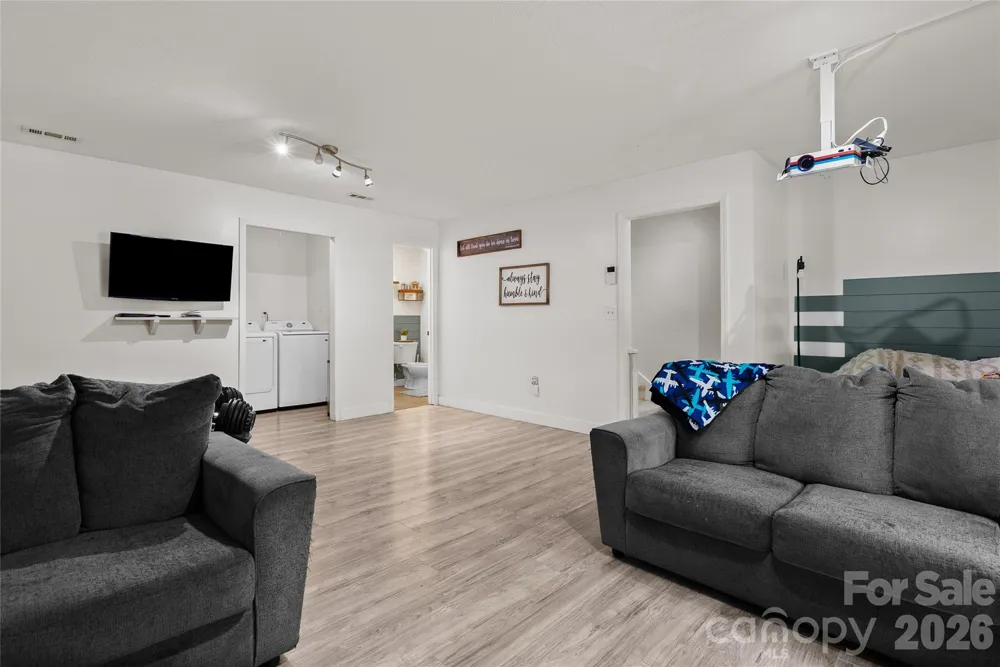 763 Bee Tree Road Swannanoa, NC 28778