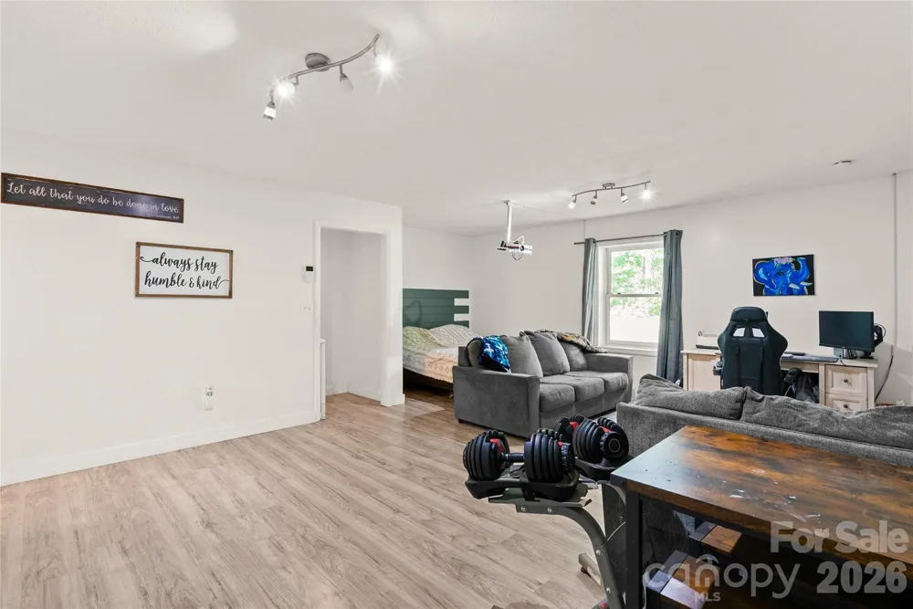 763 Bee Tree Road Swannanoa, NC 28778