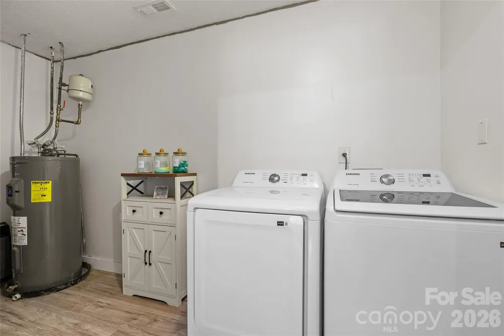 763 Bee Tree Road Swannanoa, NC 28778