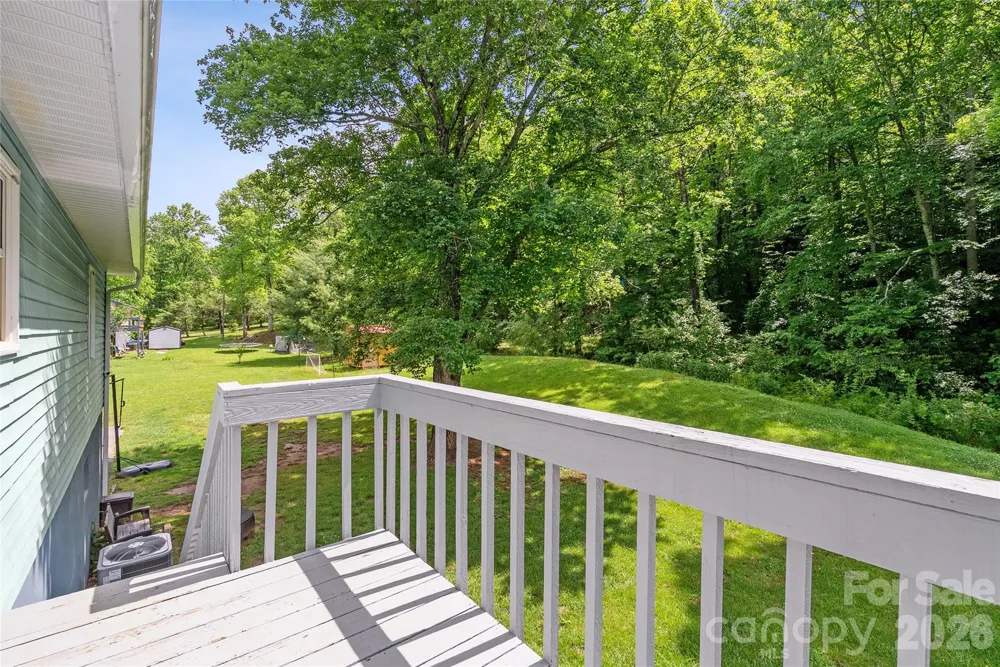 763 Bee Tree Road Swannanoa, NC 28778