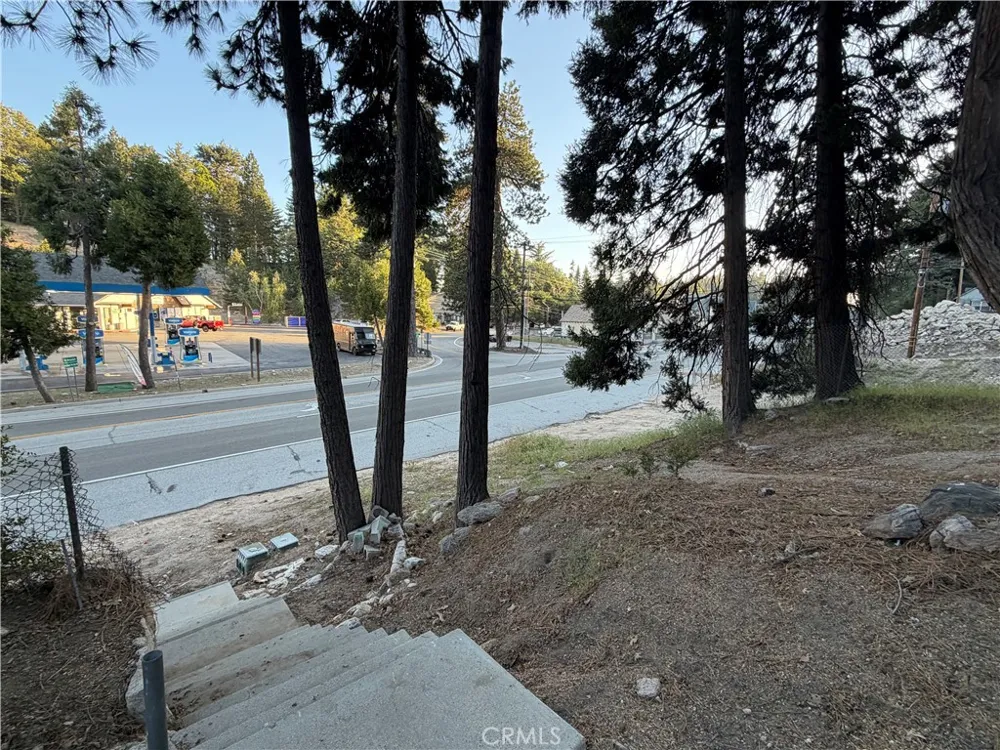 26626 Highway 18 Rimforest, CA 92378