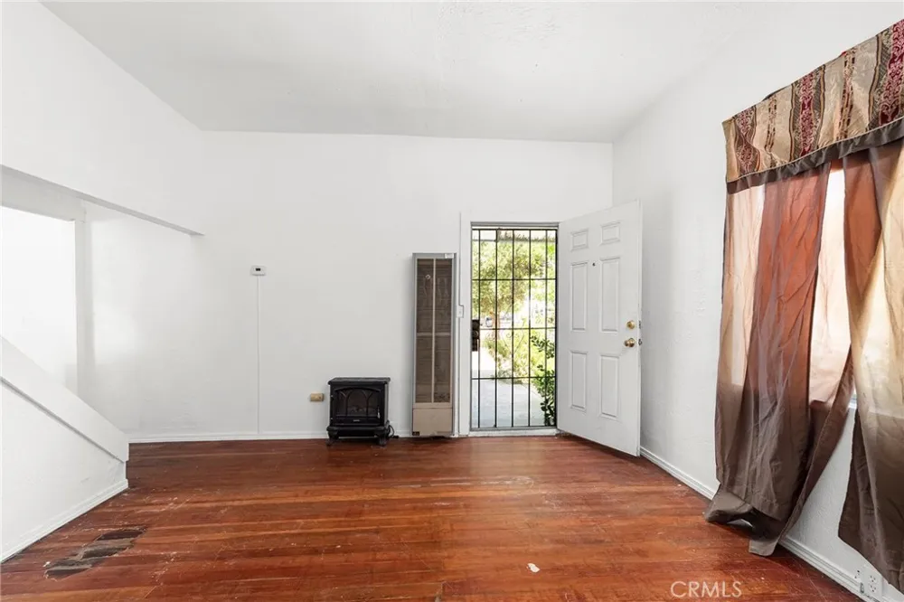 818 6th Avenue Corning, CA 96021