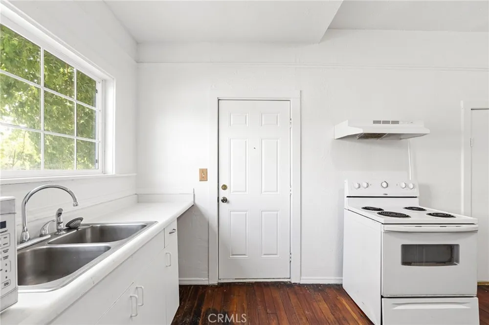 818 6th Avenue Corning, CA 96021