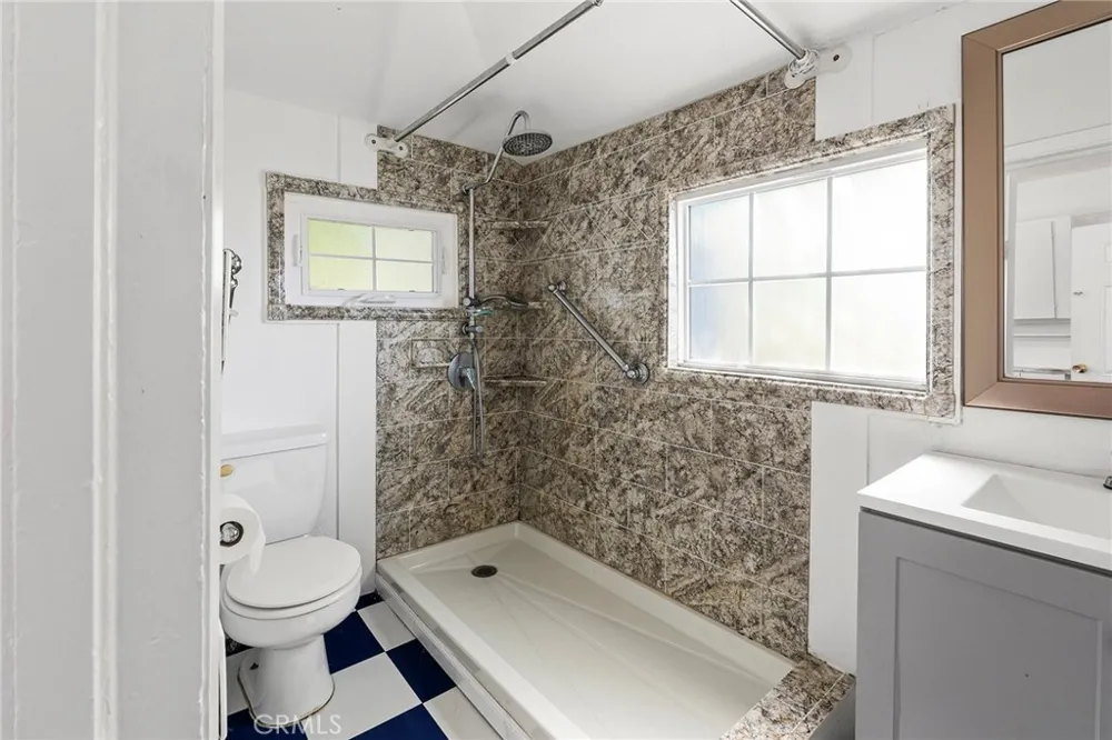818 6th Avenue Corning, CA 96021