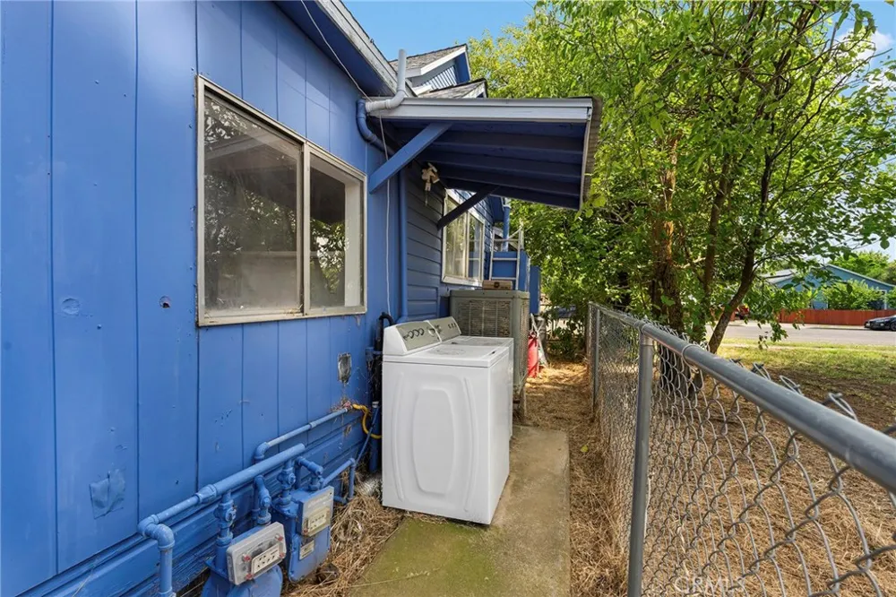 818 6th Avenue Corning, CA 96021