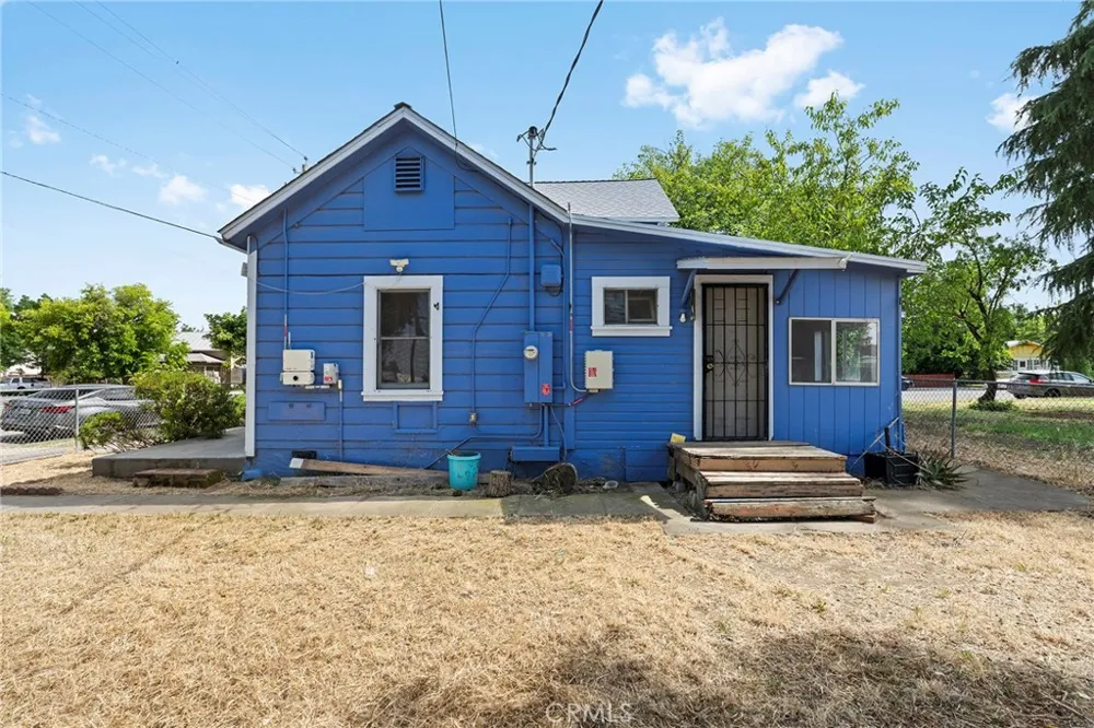 818 6th Avenue Corning, CA 96021