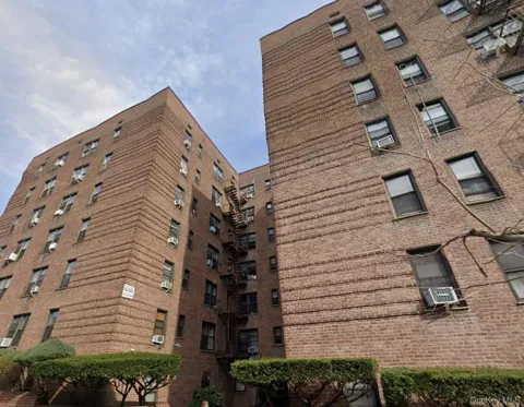 83-60 Vietor Avenue #6P