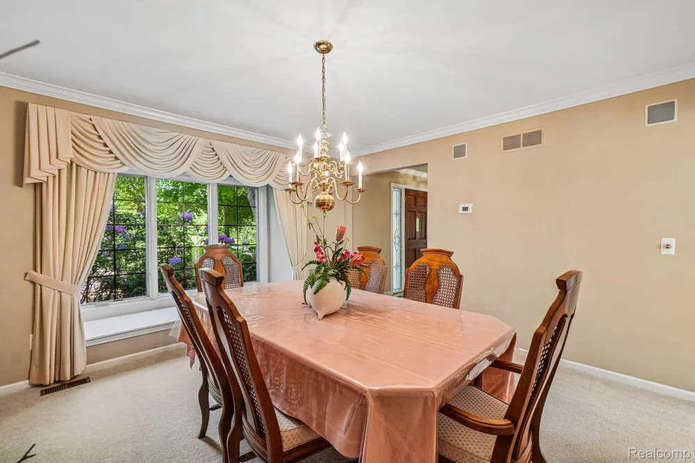 4523 Rivers Edge Drive Troy City, MI 48098