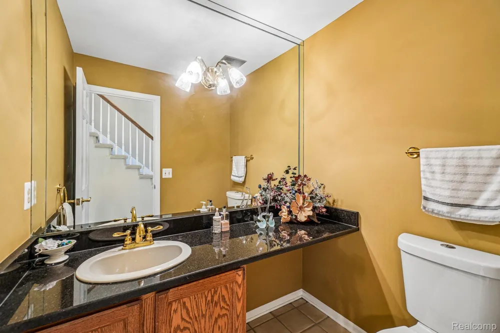 4523 Rivers Edge Drive Troy City, MI 48098
