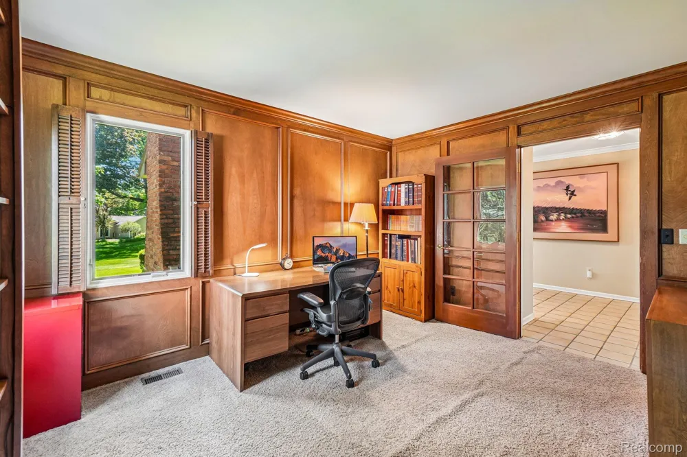 4523 Rivers Edge Drive Troy City, MI 48098