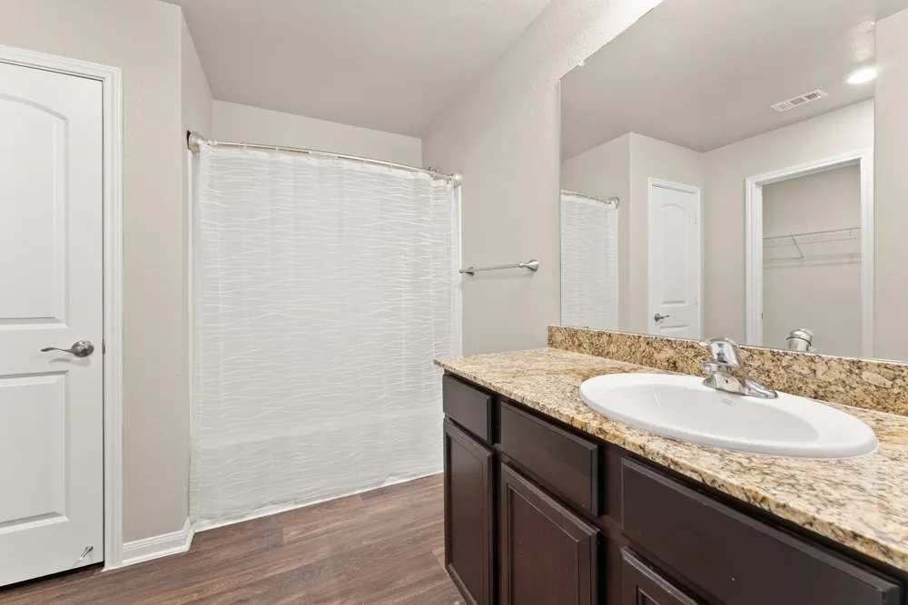 4049 Cressler Lane #21G Jarrell, TX 76537