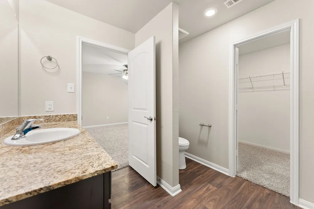 4049 Cressler Lane #21G Jarrell, TX 76537