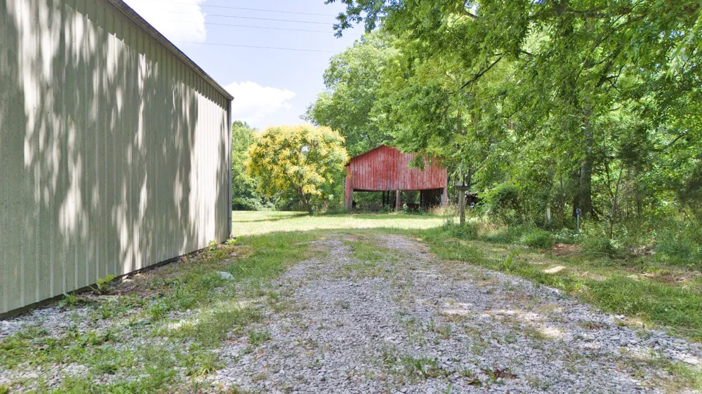 820 Edwards Rd Russellville, KY 42276