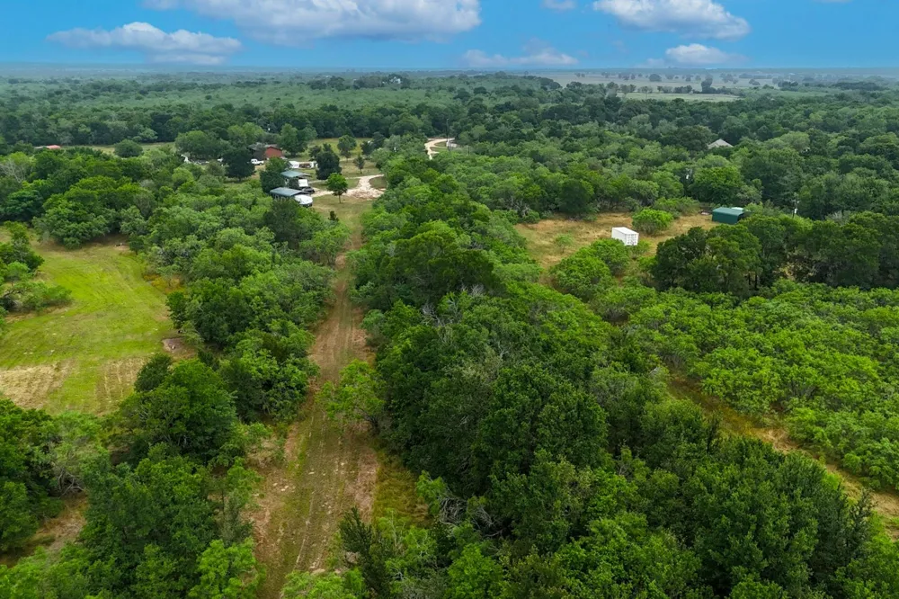 645 Jerrys Creek Lockhart, TX 78644