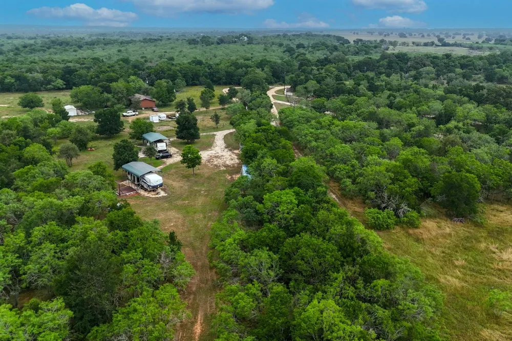 645 Jerrys Creek Lockhart, TX 78644