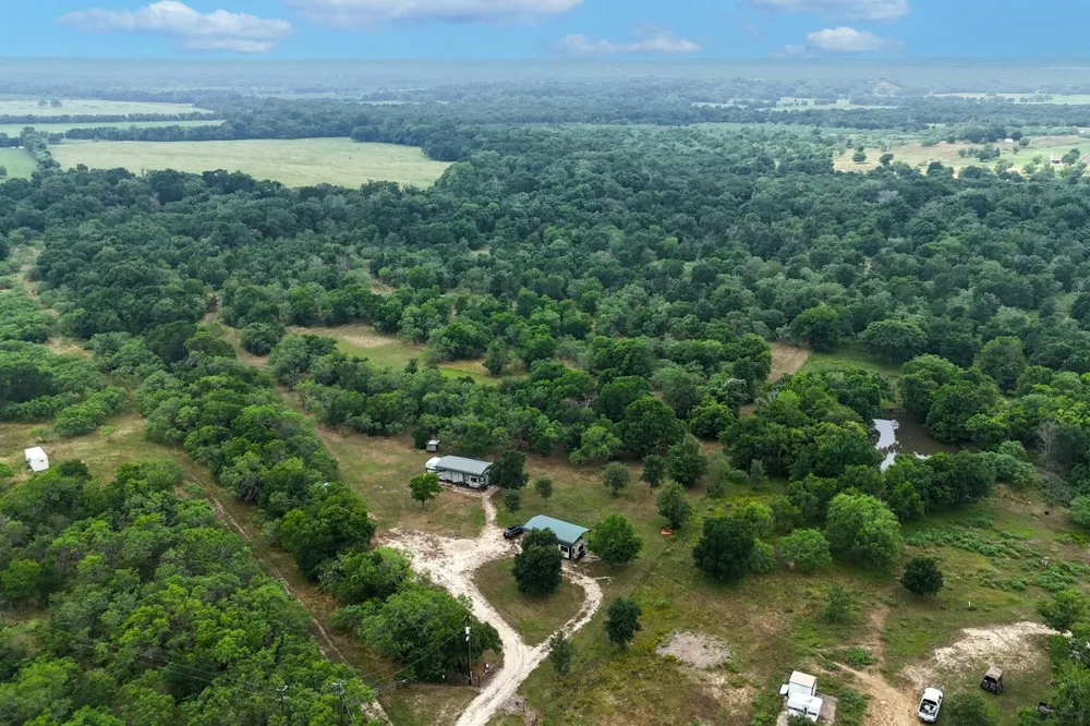 645 Jerrys Creek Lockhart, TX 78644