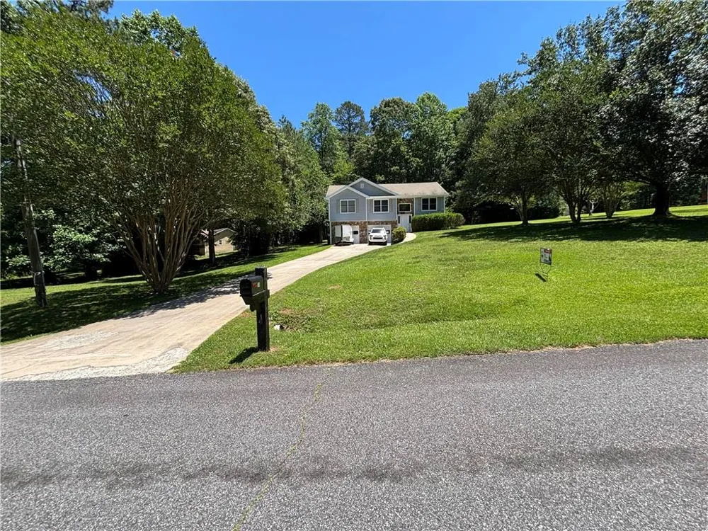 38 Stonehedge Drive