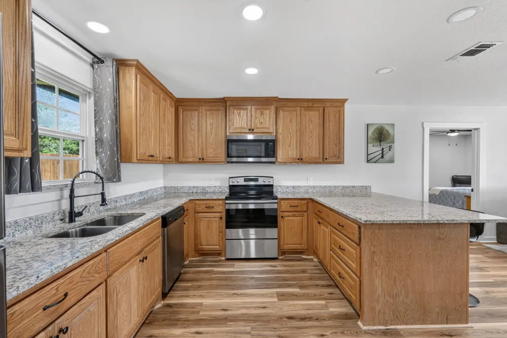 2308 Centaurus Way Granbury, TX 76048