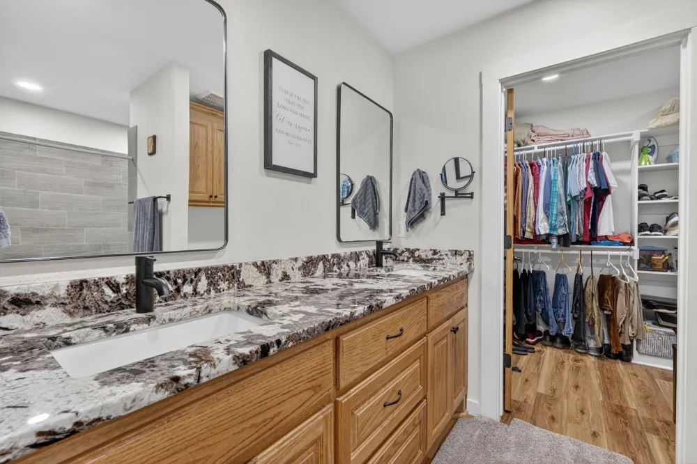 2308 Centaurus Way Granbury, TX 76048