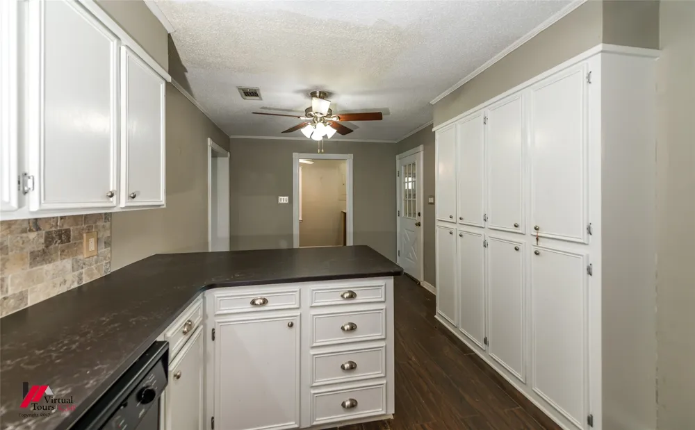 236 Charlie Cannon Road Coushatta, LA 71019