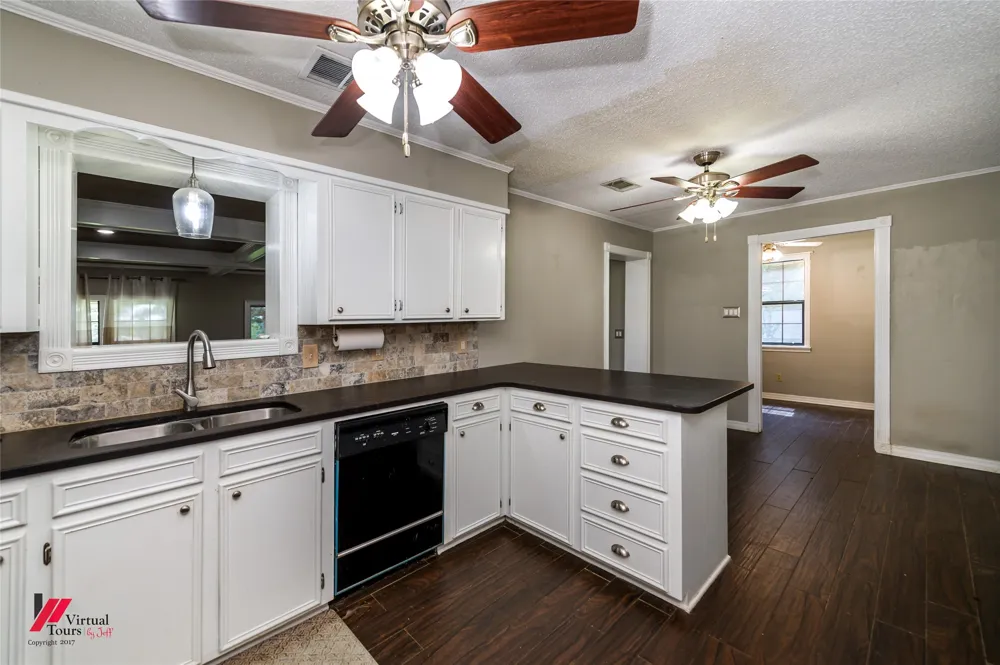 236 Charlie Cannon Road Coushatta, LA 71019