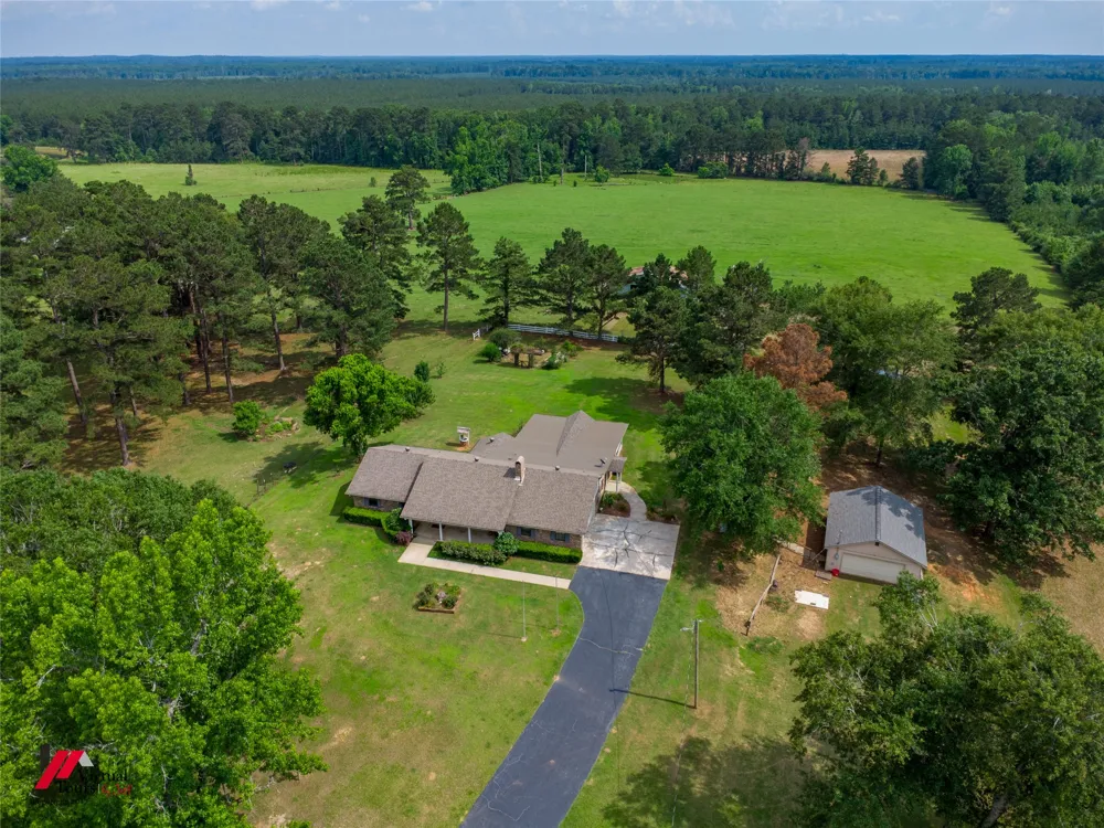 236 Charlie Cannon Road Coushatta, LA 71019